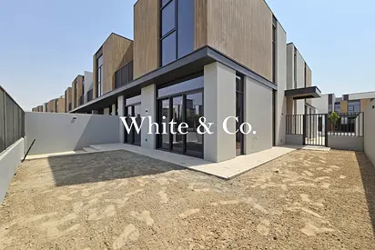 4 BedRoom G+1 | Big Plot | Across Park