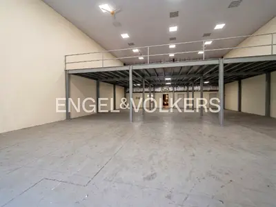 Vacant | Mezzanine | Premium Warehouse
