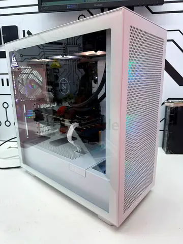 White Gaming Desktop PC with Glass Side Panel (Custom Build)