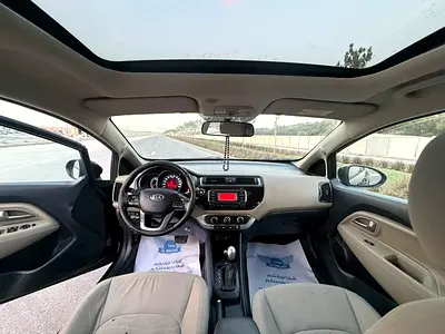 2016 KIA RIO 照片 12