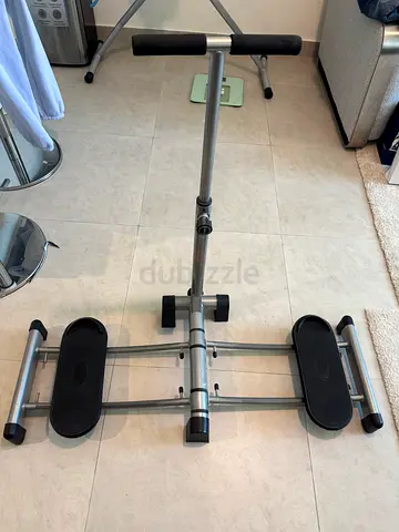 Leg magic exercise machine