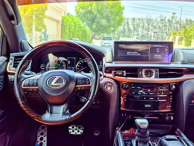 2019 Lexus LX-SERIES 照片 10