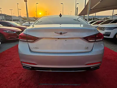 صورة مصغرة 8 لـ 2018 Genesis G80