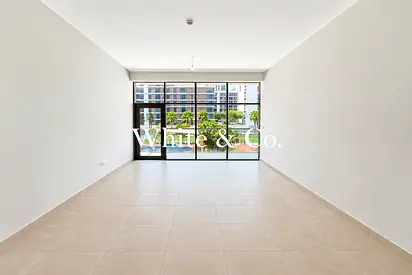 Gardenia Specialist | Pool View | Vacant
