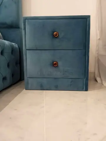 Blue velvet 2-drawer bedside table/nightstand in good condition
