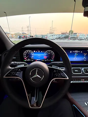 2026 Mercedes-BENZ GLE — миниатюра 10