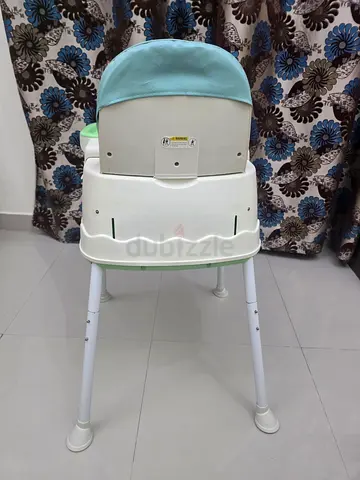 Kids foldable eating chair first cry used