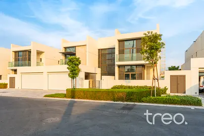 Direct Lagoon Access | Private Pool | Elevator