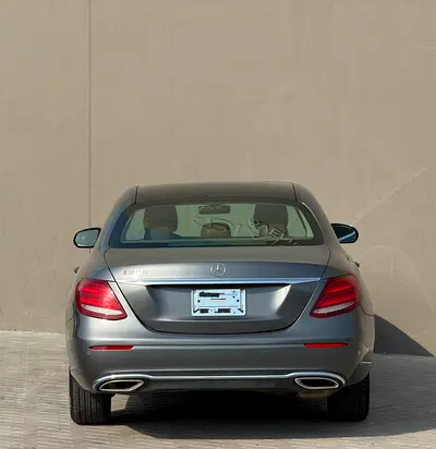 صورة مصغرة 4 لـ 2018 Mercedes-BENZ E-CLASS