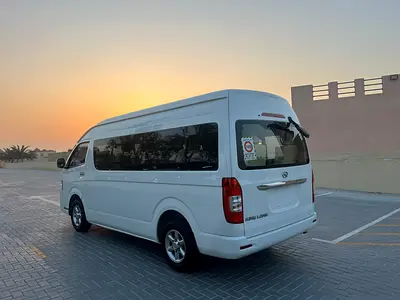 صورة 15 لـ 2022 Toyota HIACE