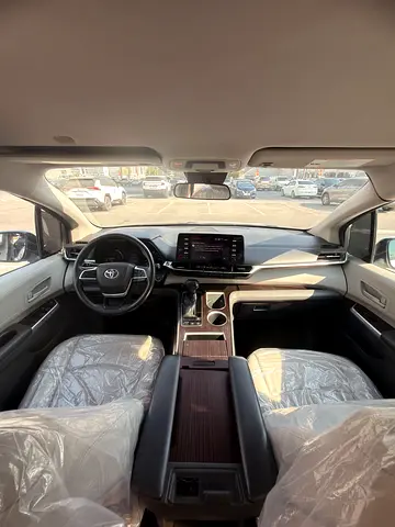 صورة 11 لـ 2021 Toyota SIENNA