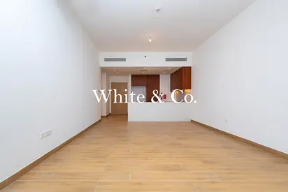 MARINA VIEW|WHITE GOODS |BRIGHT & SPACIOUS
