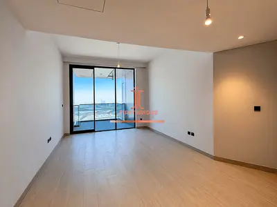 HIGH FLOOR I SEMI FURNISHED I CREEK VIEWS