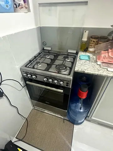 TERIM - Stainless Steel 4-Burner Gas Cooker with Oven - LIKE BRAND NEW
