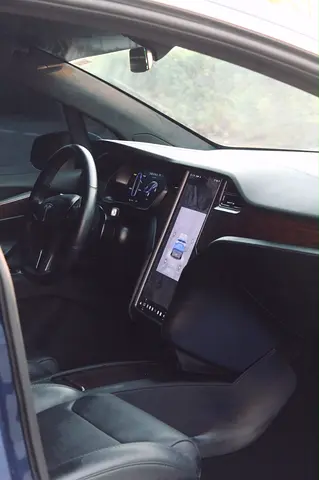 Tesla Model X Long Range, миниатюра 13