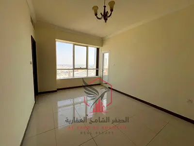 شقة فاخرة ثلاث غرف ماستر وصالة مساحات كبيرة بإطلالة مفتوحة في القاسمية الشارقة
