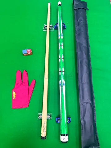 Set of Diamond brand Pool Cues with leather cue  Cover and Glove and chalk 13mm cue tip