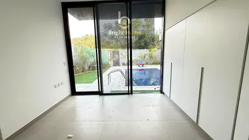 BRAND NEW LUXURY MASSIVE SIZE STAND ALINE CORNER UNIT WITH PRIVATE SWIMMING POOL