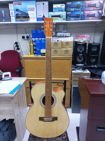 Brand new Cutaway Acoustic Guitar - Natural Finish