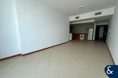 Vacant | Near Metro | 1 Bedroom