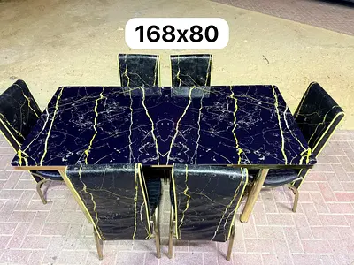 Extendable dining table with 6chairs ready to sell