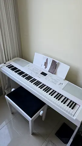 Yamaha DGX-670 Digital Piano