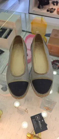 Beige espadrille flats with black toe cap - EU size (see photos)