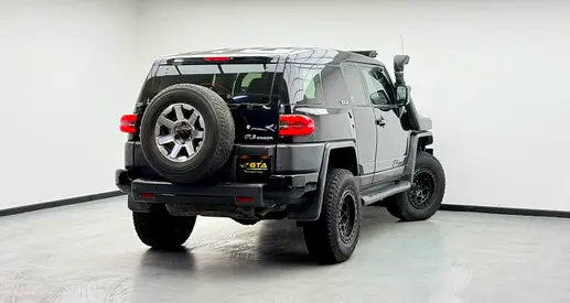 2014 Toyota FJ CRUISER photo 6