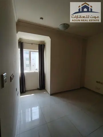 استديو أنيق في التعاون بمطبخ منفصل للإيجار، 24,000 درهم سنويًا فقط، مع إمكانية السداد على 6 دفعات مريحة. فرصة مميزة للسكن والاستقرار في موقع مناسب.