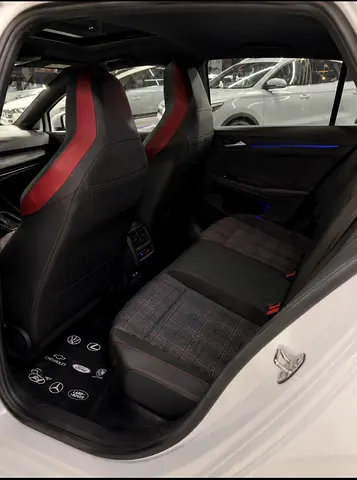 صورة 10 لـ 2024 Volkswagen GOLF GTI