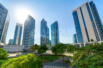 3BR Spacious |Burj Khalifa View | Ready to Move In