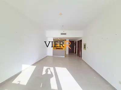 1BR w/ Laundry | Sea View | Vacant Now