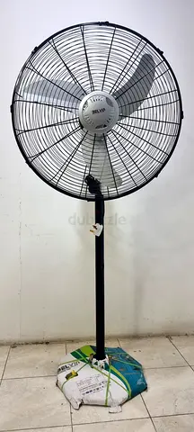 BELVIN 24-inch Black Pedestal Fan