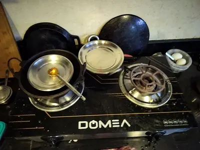Domea 2-burner Glass Top Gas Stove - Good Working Condition
