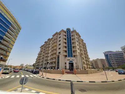 Close to Silicon Central - One BR + Balcony - 4 Cheques
