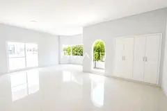 Beautiful 5BR| Independent Villa with Garden
