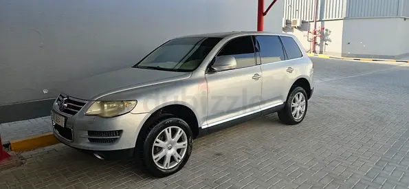 Volkswagen Touareg gcc lady owner full options