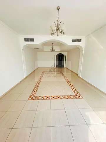 🏡 3-bedroom apartment with a living room available in Al Taawun, = Sharjah 📍 💰 Rent: AED 70,000 per year 💳 Payment options: 4 or 6 installments 🔐