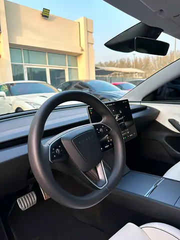 2024 Tesla MODEL 3 — миниатюра 7
