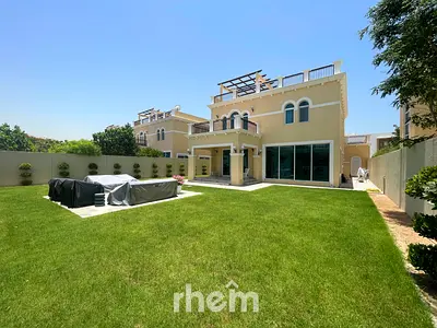EXCLUSIVE | BIG PLOT | GREAT LOCATION
