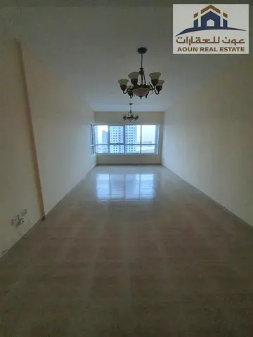 شقة للإيجار السنوي – شارع التعاون (إطلالة الممزر)  🏡 3 غرف وصالة (غرفة ماستر) + غرفة خادمة ماستر  🛁 3 حمامات | 🌅 بلكونة  ❄️ التكييف على المالك  🏋️