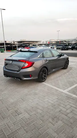 صورة 6 لـ 2016 Honda CIVIC
