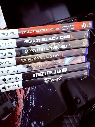 Bundle of PS5 with 7 games and 1 controller