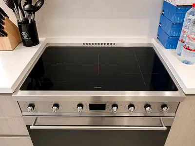 Smeg Freestanding Induction Stove 90cm