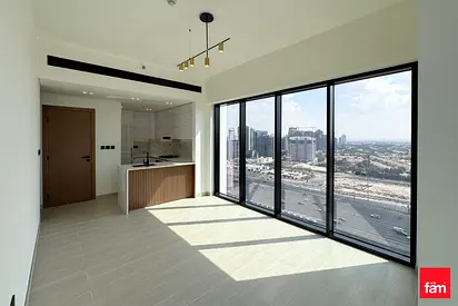 Prime Location l Smart Home l Brand New