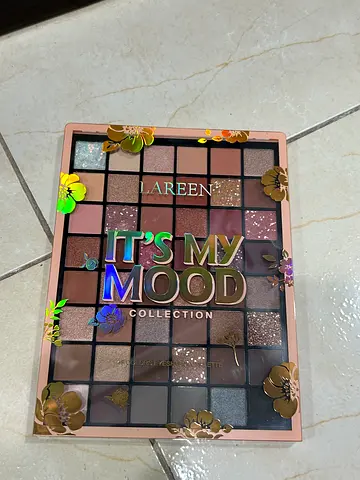 Brand New LAREEN "IT'S MY MOOD" 48 Colors Eyeshadow Palette