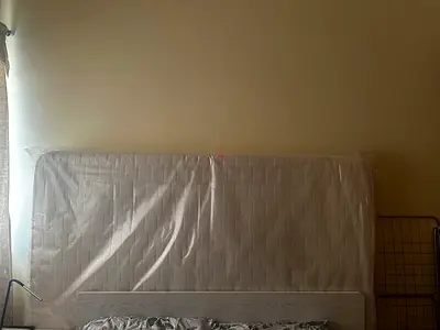 Queen Size mattress in good condition - barely used