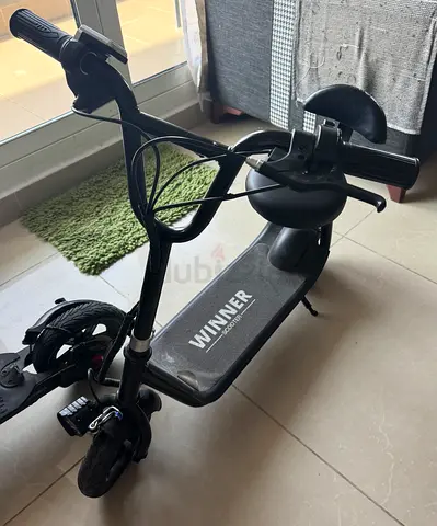Electric sitting scooter