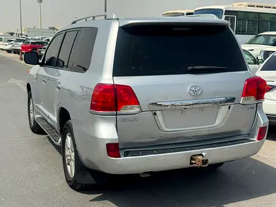 2013 Toyota LAND CRUISER 照片 2