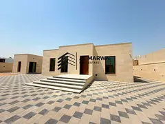 Spacious 5BR Modern Villa with Separate majilis, maidroom, ready to move